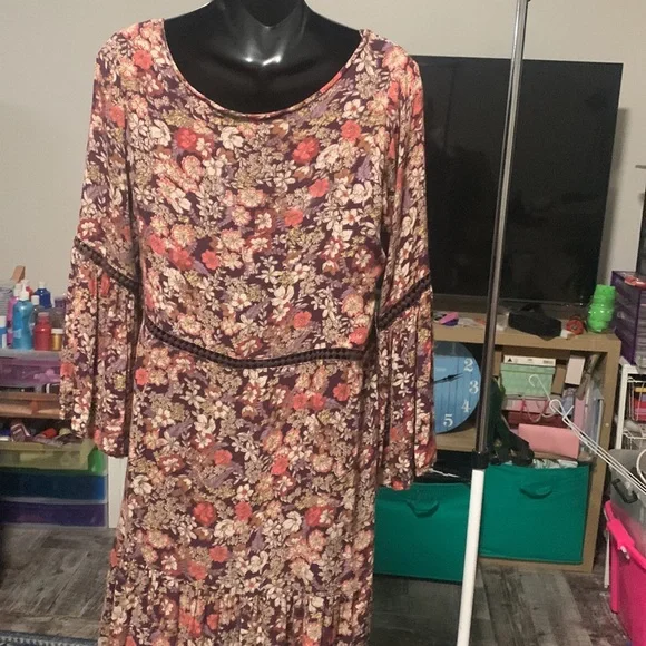 Tree of life florallong bell sleeve floral midi with lace insert in earthy tones - Picture 5 of 6